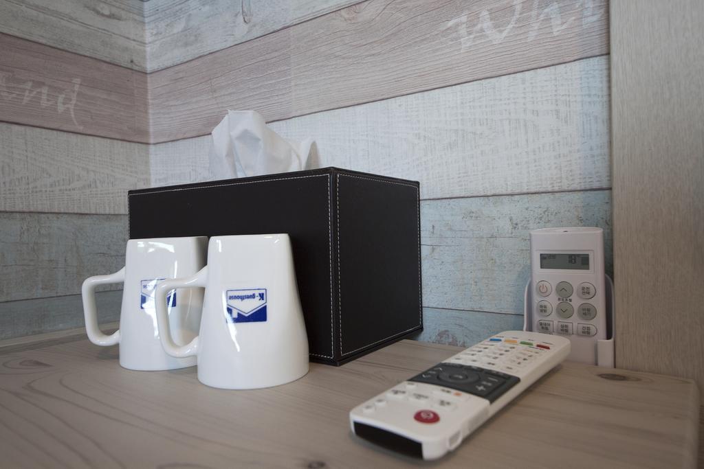 K-Guesthouse Sinchon 2 Seoul Bagian luar foto