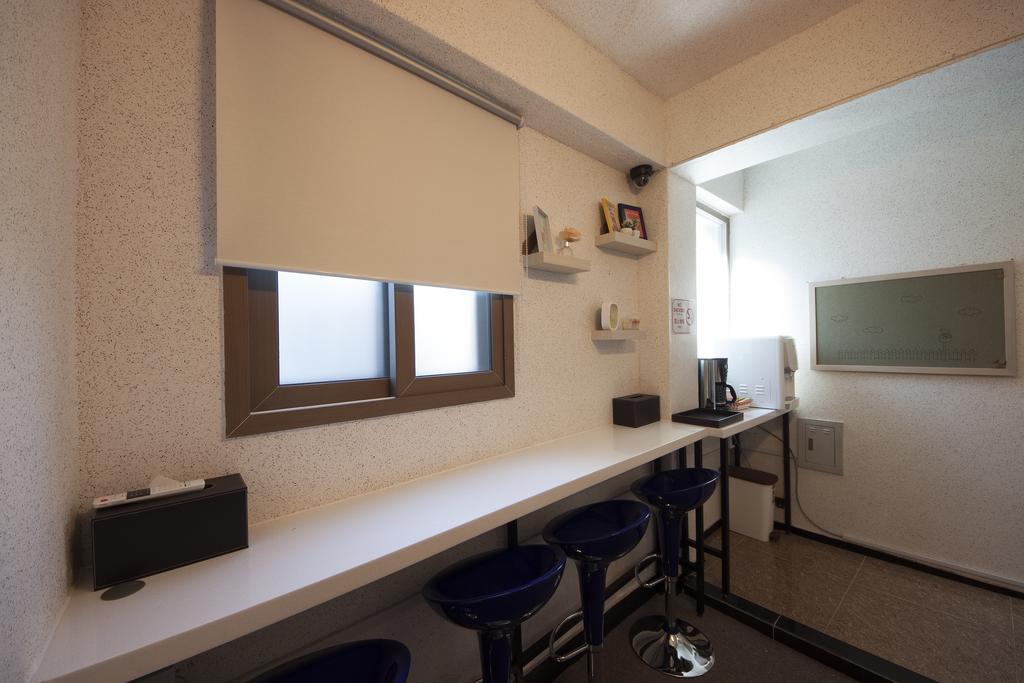 K-Guesthouse Sinchon 2 Seoul Bagian luar foto