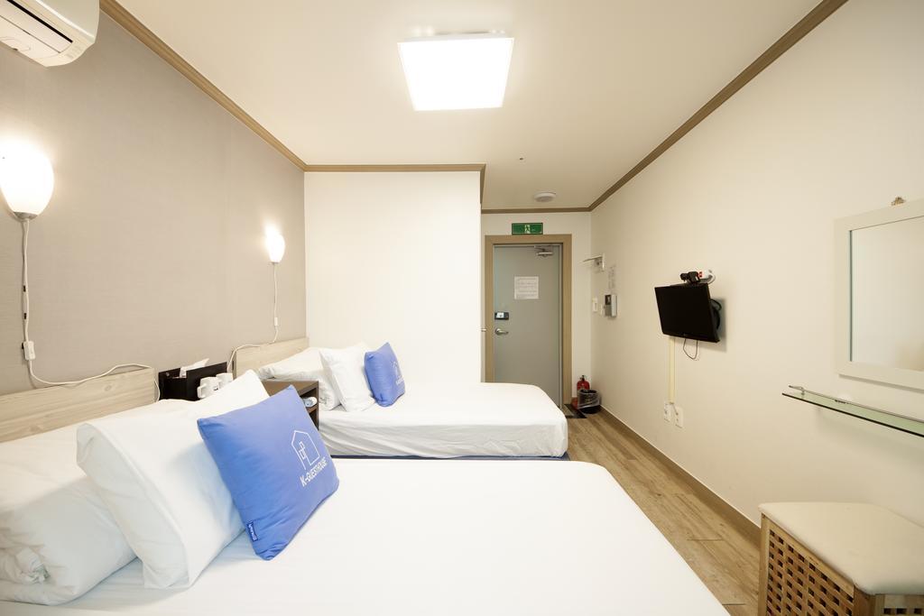 K-Guesthouse Sinchon 2 Seoul Bagian luar foto