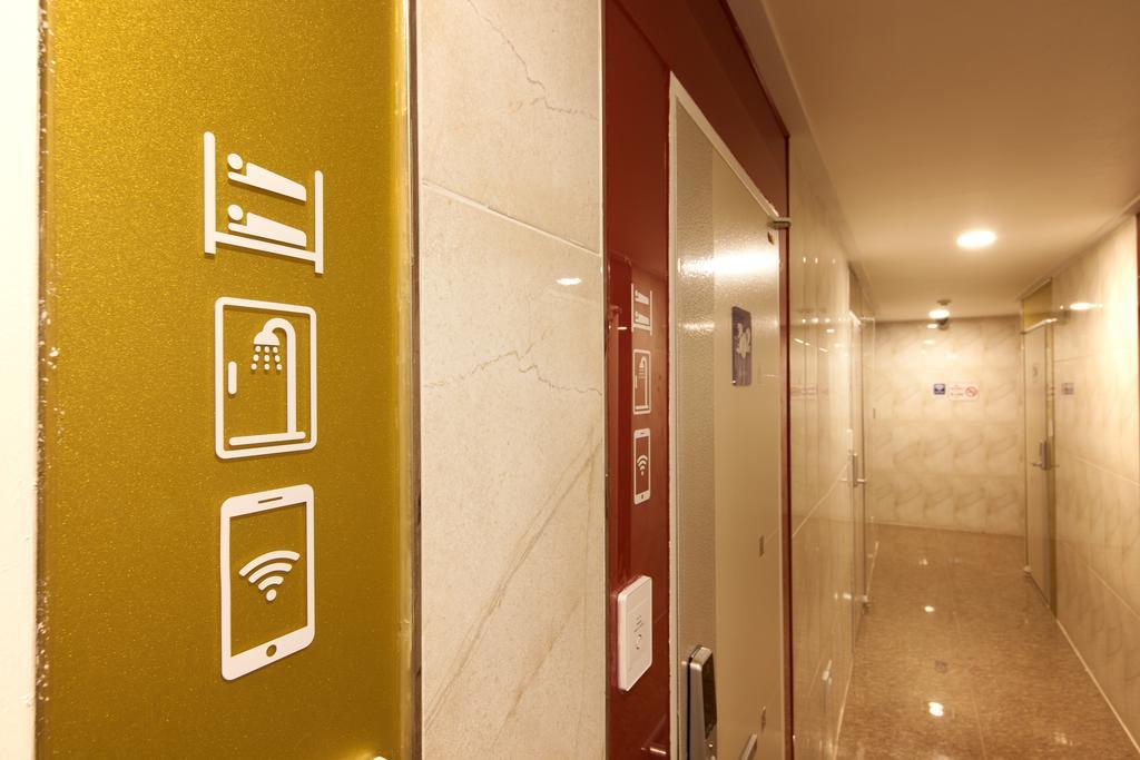 K-Guesthouse Sinchon 2 Seoul Bagian luar foto