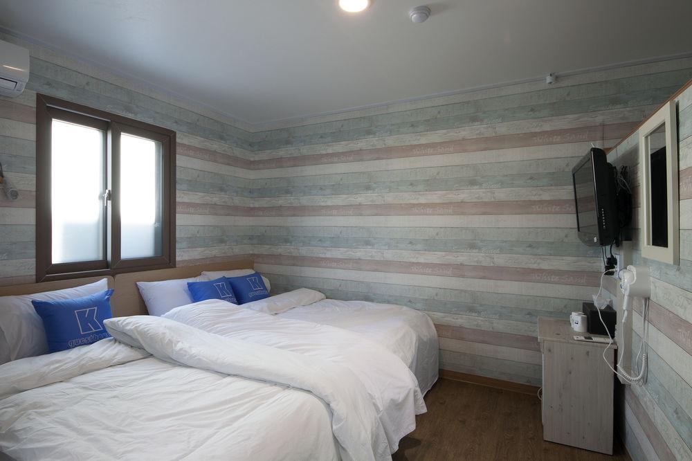 K-Guesthouse Sinchon 2 Seoul Bagian luar foto