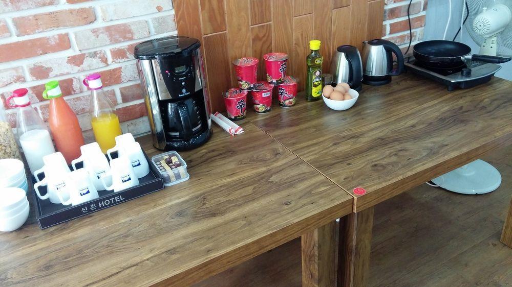 K-Guesthouse Sinchon 2 Seoul Bagian luar foto
