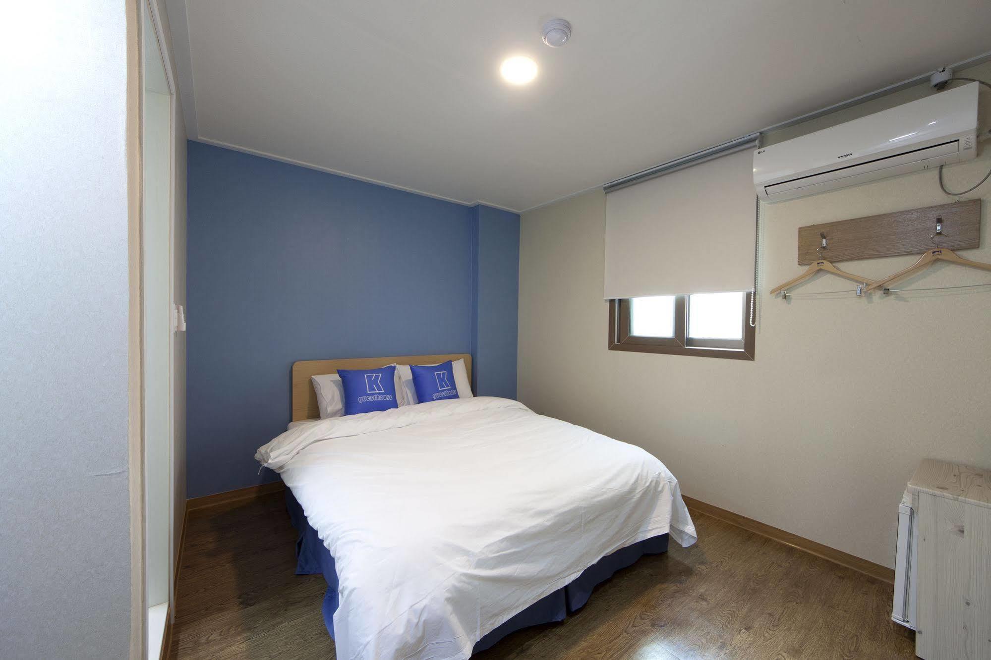 K-Guesthouse Sinchon 2 Seoul Bagian luar foto